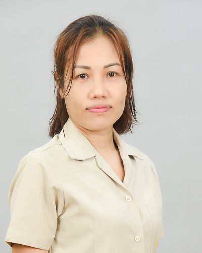 นางดวงนภา โชคลาภ